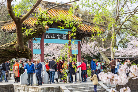 傲视皇朝平台注册：斛珠夫人方诸为何反对方海市留在都中 方海离开都中愿意揭秘<sp